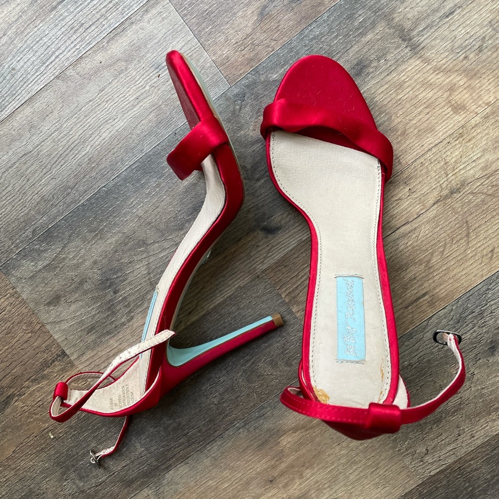 Red fabric stiletto
